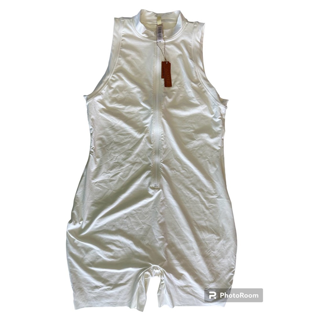 NWT SKIMS Front Zip Mock Neck Mid thigh Swim Cycle suit marble 2X